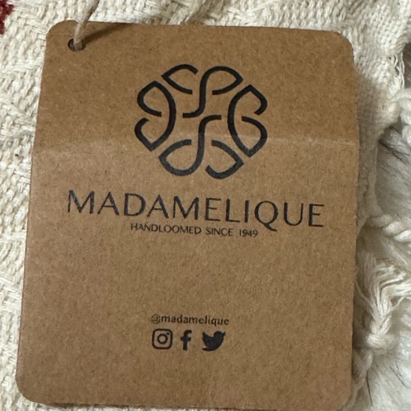 Table Runner - Picture 3 of 6